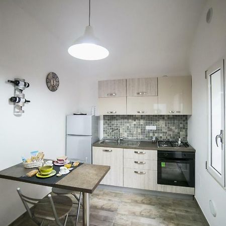 Agape Apartment Таранто Екстериор снимка