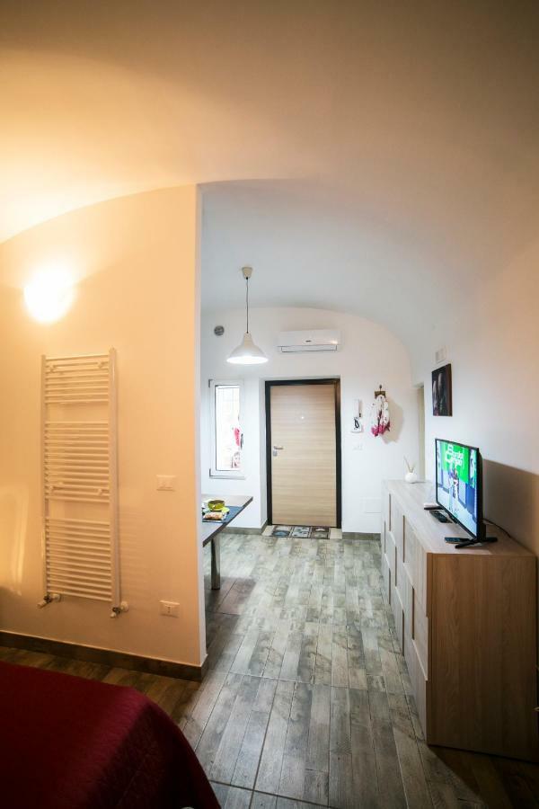 Agape Apartment Таранто Екстериор снимка